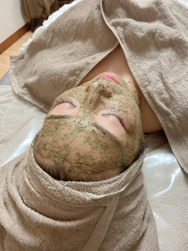 ニキビ改善ハーブピーリングコース